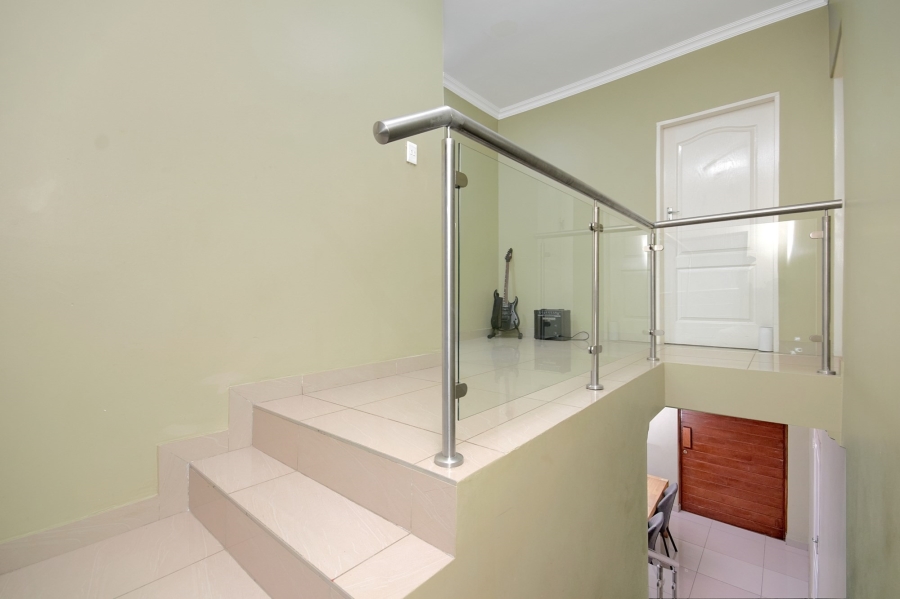 4 Bedroom Property for Sale in Halfway Gardens Gauteng