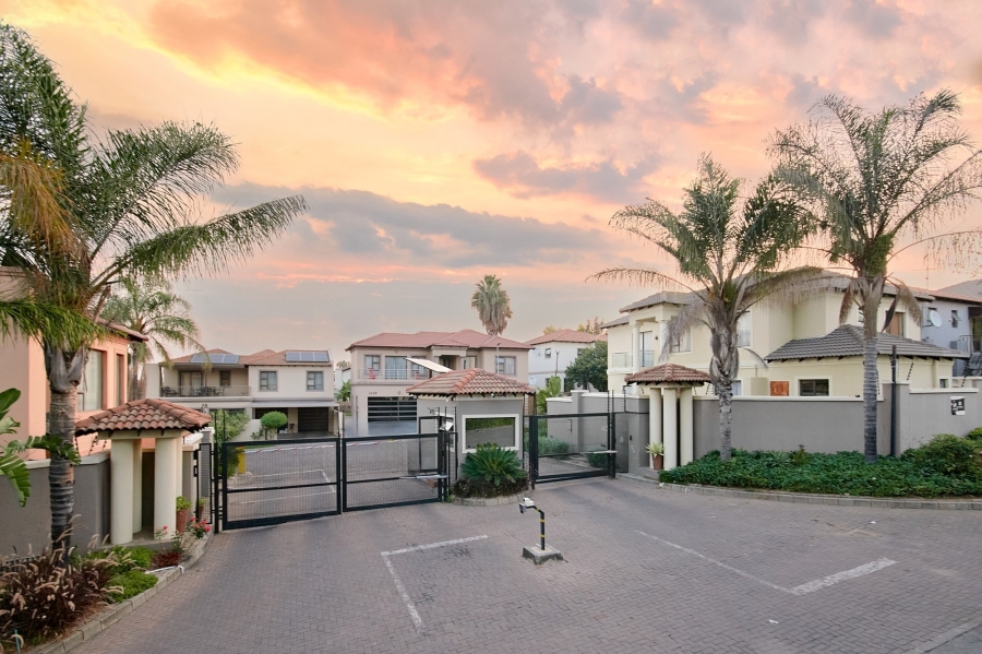 4 Bedroom Property for Sale in Halfway Gardens Gauteng