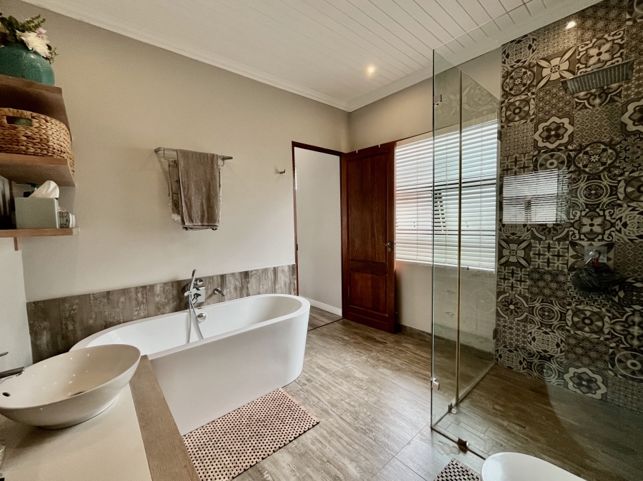 4 Bedroom Property for Sale in The Ridge Gauteng