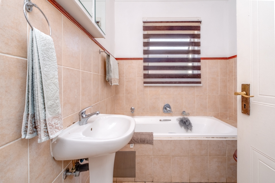 2 Bedroom Property for Sale in Paulshof Gauteng