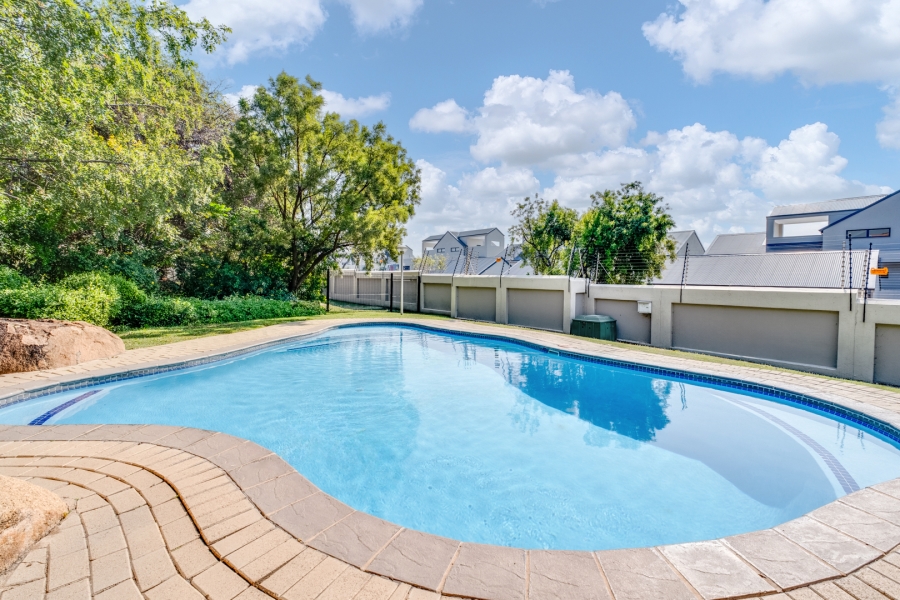 2 Bedroom Property for Sale in Paulshof Gauteng