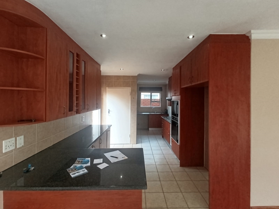 3 Bedroom Property for Sale in New Redruth Gauteng
