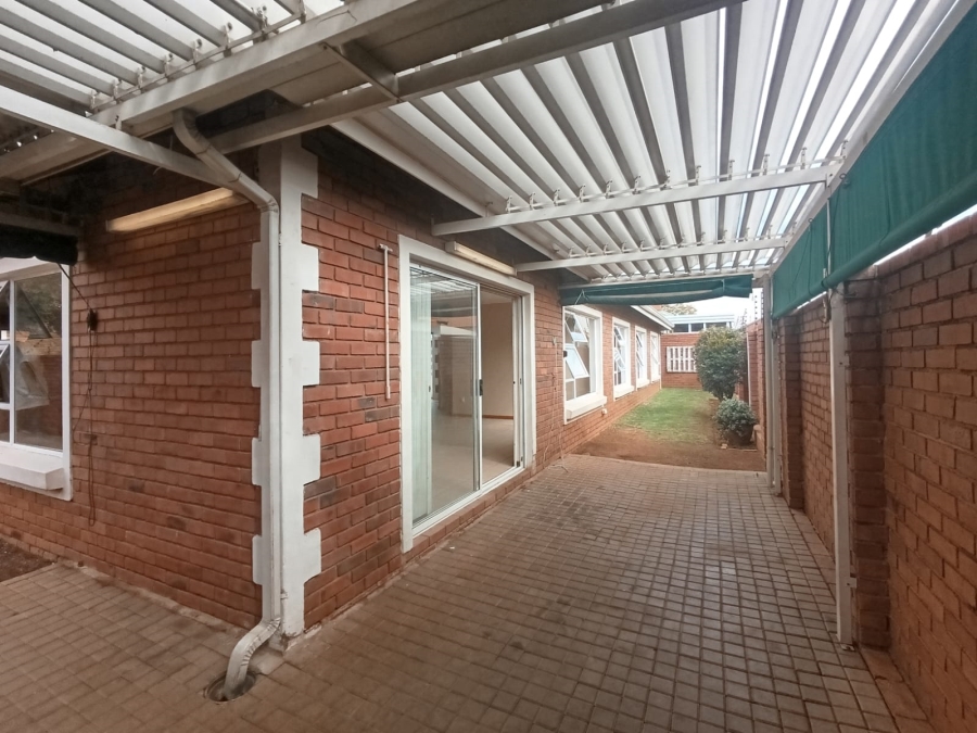 3 Bedroom Property for Sale in New Redruth Gauteng