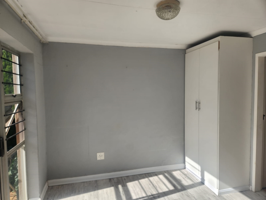 To Let 1 Bedroom Property for Rent in Blairgowrie Gauteng
