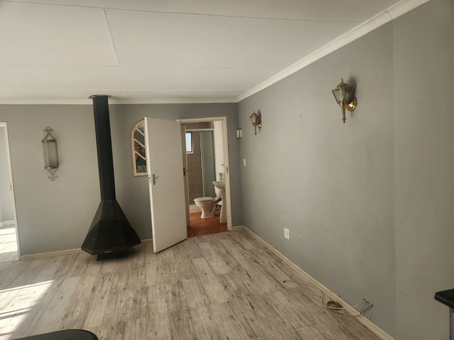 To Let 1 Bedroom Property for Rent in Blairgowrie Gauteng
