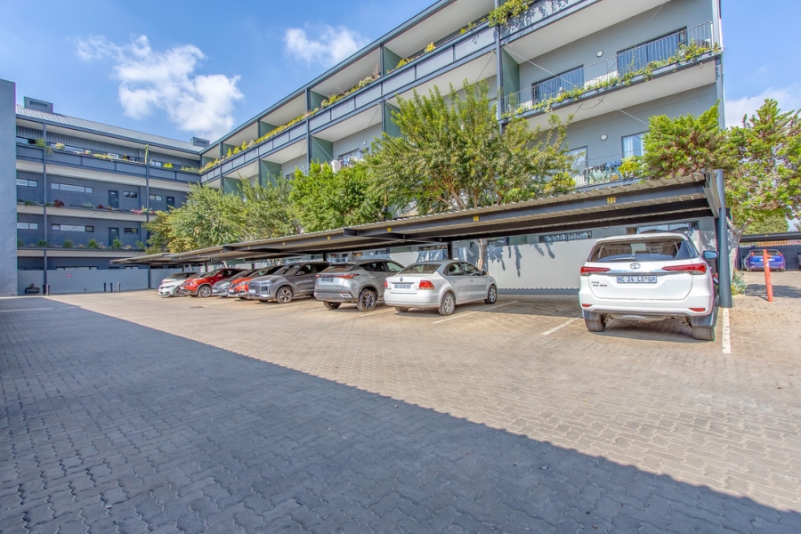 1 Bedroom Property for Sale in Linden Gauteng