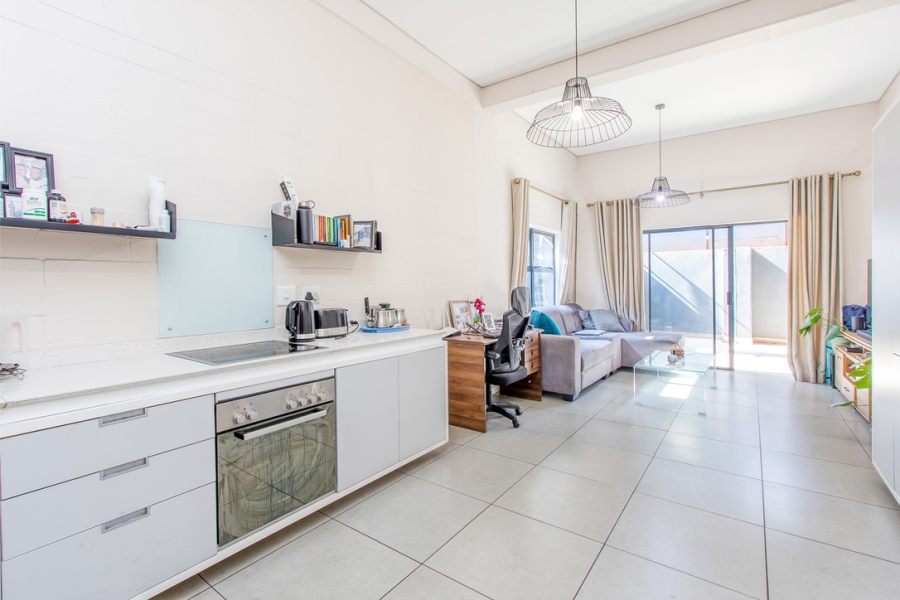 1 Bedroom Property for Sale in Linden Gauteng