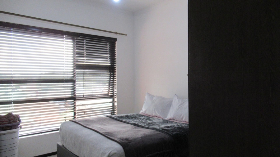 2 Bedroom Property for Sale in Oakdene Gauteng