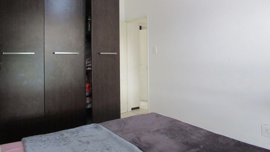 2 Bedroom Property for Sale in Oakdene Gauteng