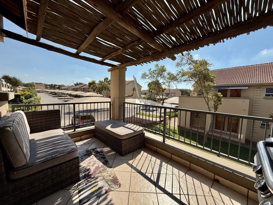 To Let 2 Bedroom Property for Rent in Leeuwenhof Estate Gauteng