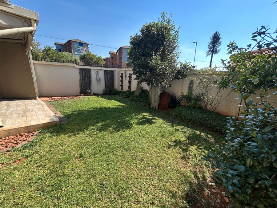 2 Bedroom Property for Sale in La Montagne Gauteng