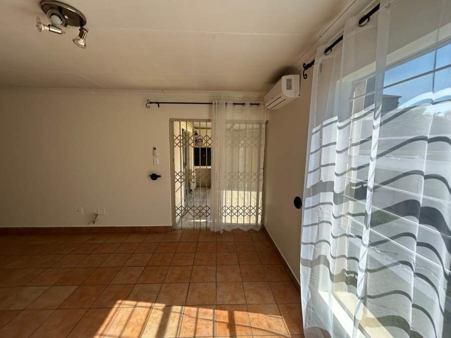 2 Bedroom Property for Sale in La Montagne Gauteng