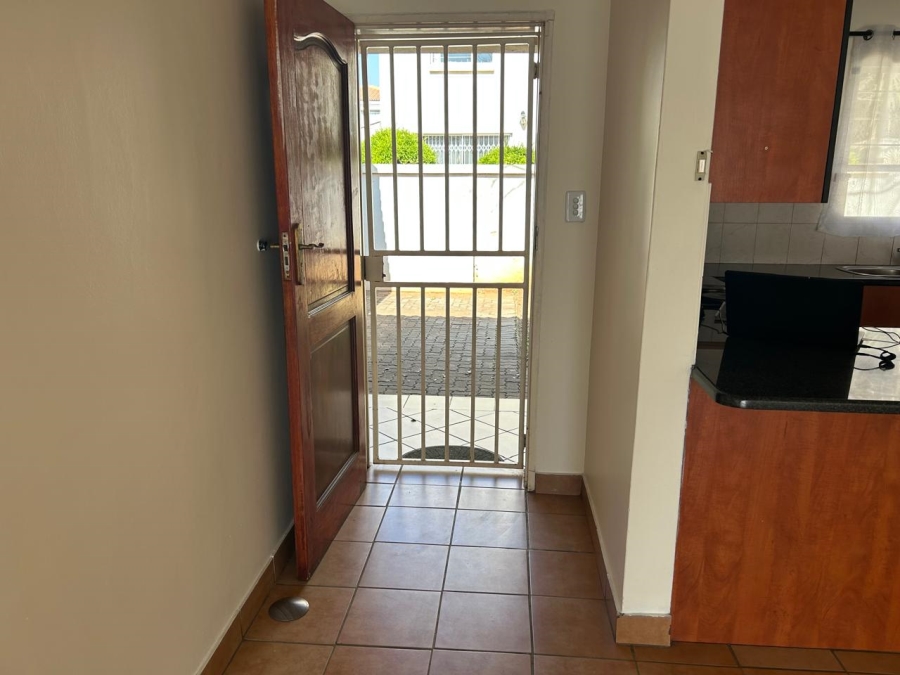 2 Bedroom Property for Sale in La Montagne Gauteng