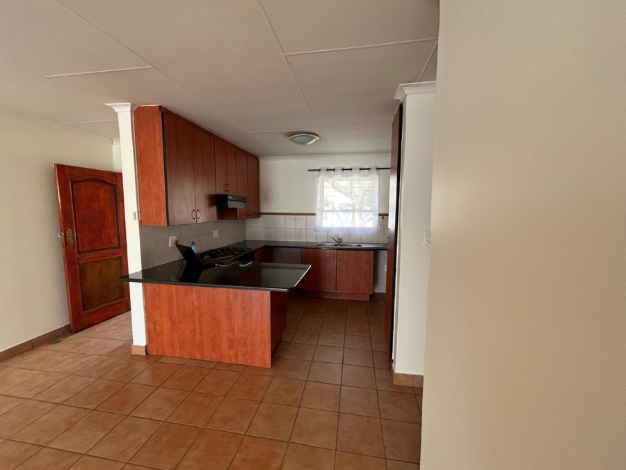 2 Bedroom Property for Sale in La Montagne Gauteng