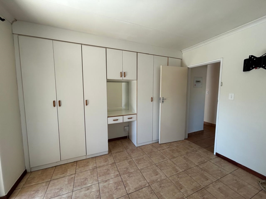2 Bedroom Property for Sale in La Montagne Gauteng