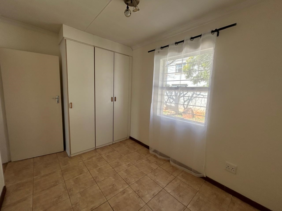 2 Bedroom Property for Sale in La Montagne Gauteng