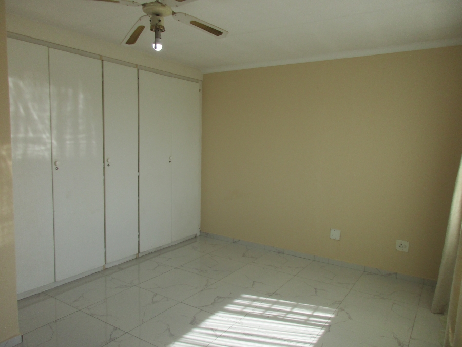 To Let 2 Bedroom Property for Rent in Sundowner Gauteng