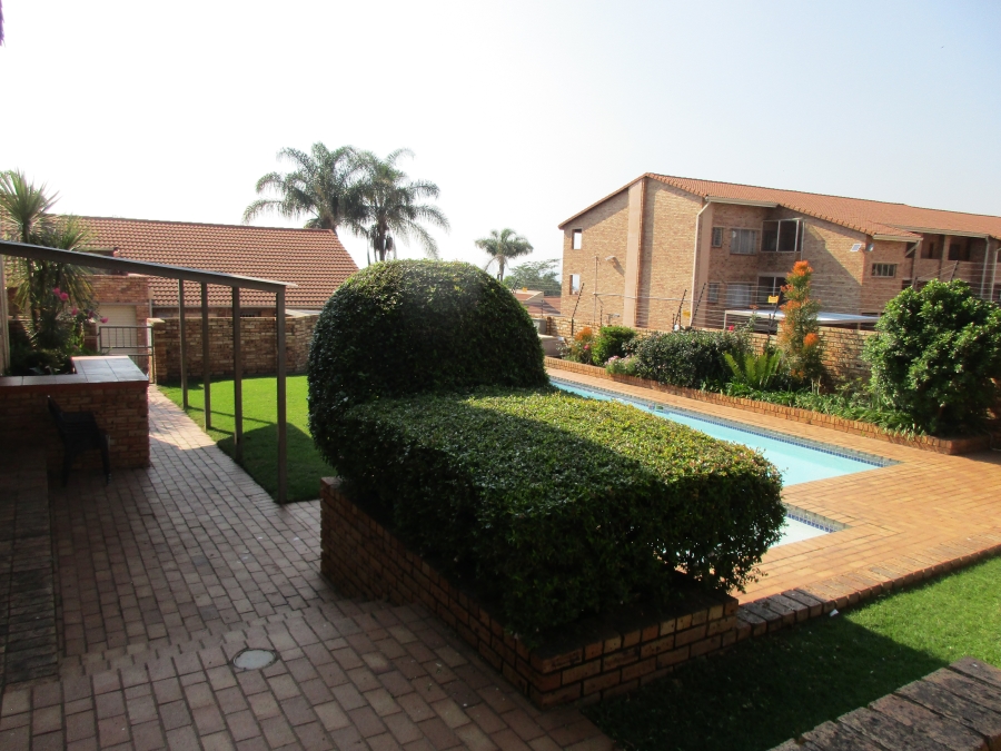 To Let 2 Bedroom Property for Rent in Sundowner Gauteng