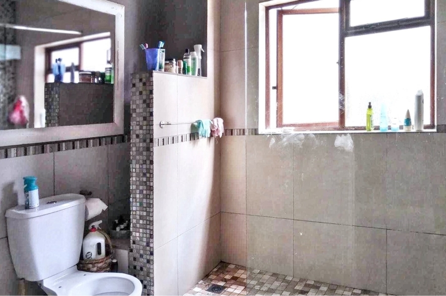 2 Bedroom Property for Sale in Vorna Valley Gauteng