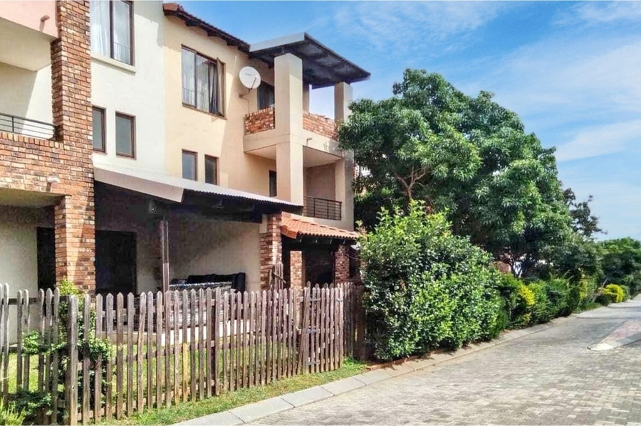 2 Bedroom Property for Sale in Vorna Valley Gauteng