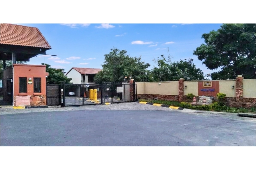 2 Bedroom Property for Sale in Vorna Valley Gauteng