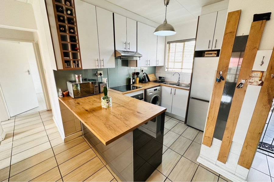 2 Bedroom Property for Sale in Paulshof Gauteng