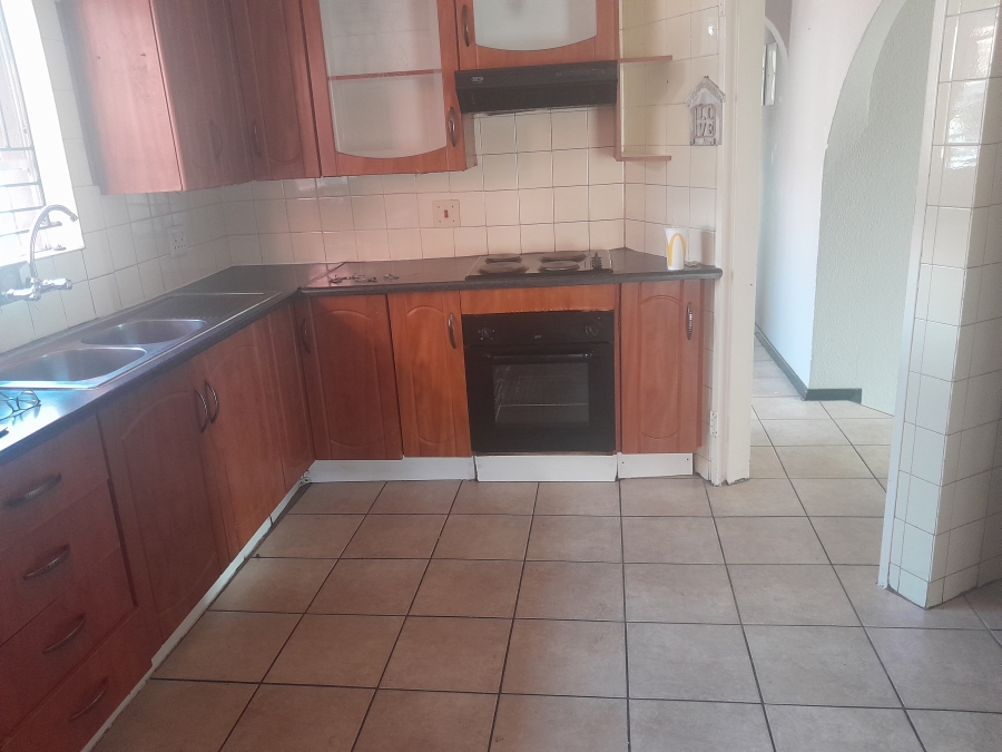 To Let 3 Bedroom Property for Rent in Elandspark Gauteng
