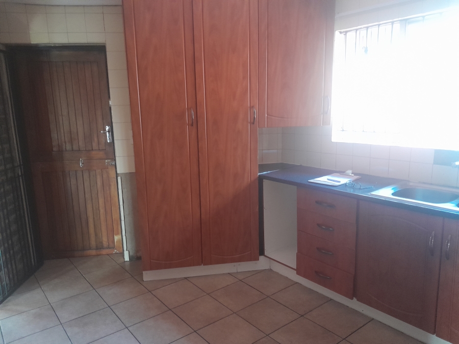 To Let 3 Bedroom Property for Rent in Elandspark Gauteng