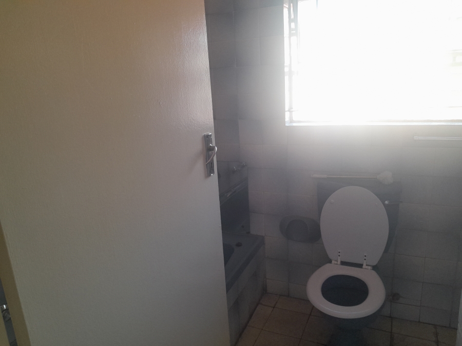 To Let 3 Bedroom Property for Rent in Elandspark Gauteng