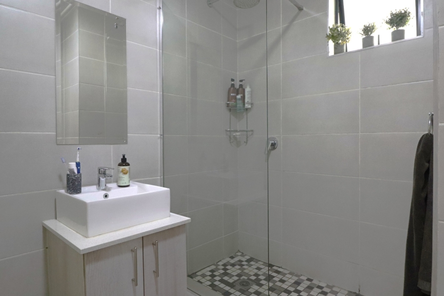 To Let 1 Bedroom Property for Rent in Bryanston Gauteng