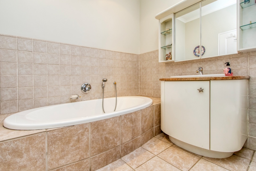3 Bedroom Property for Sale in Northcliff Gauteng