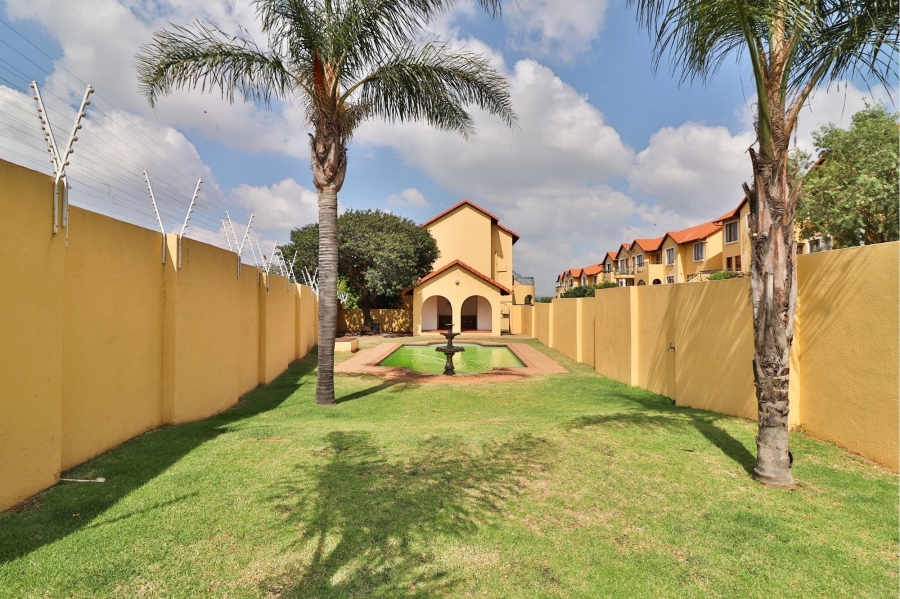 2 Bedroom Property for Sale in Sundowner Gauteng