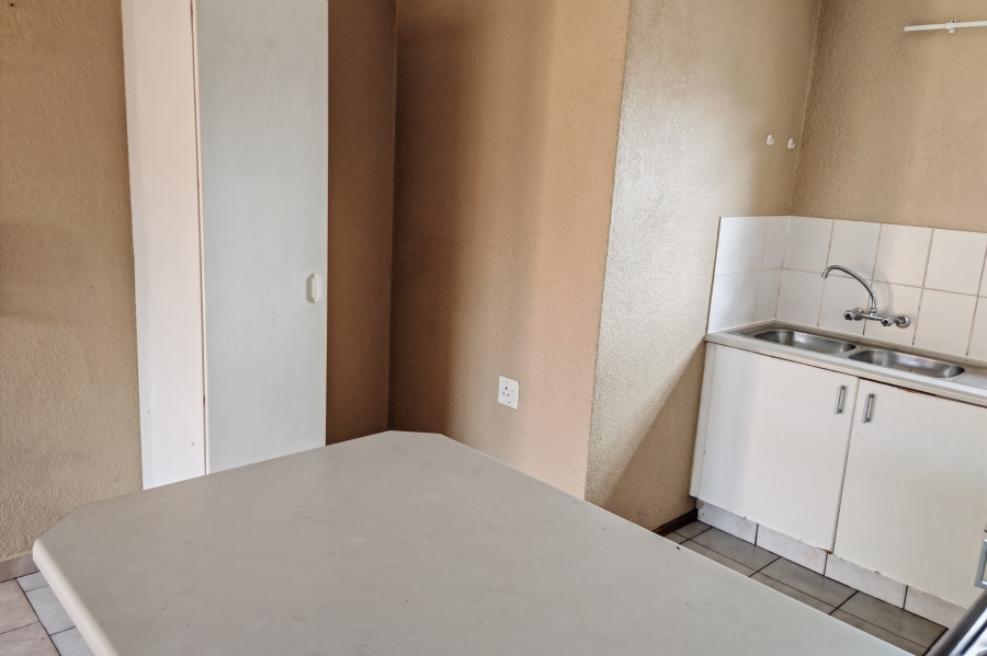 2 Bedroom Property for Sale in Sundowner Gauteng