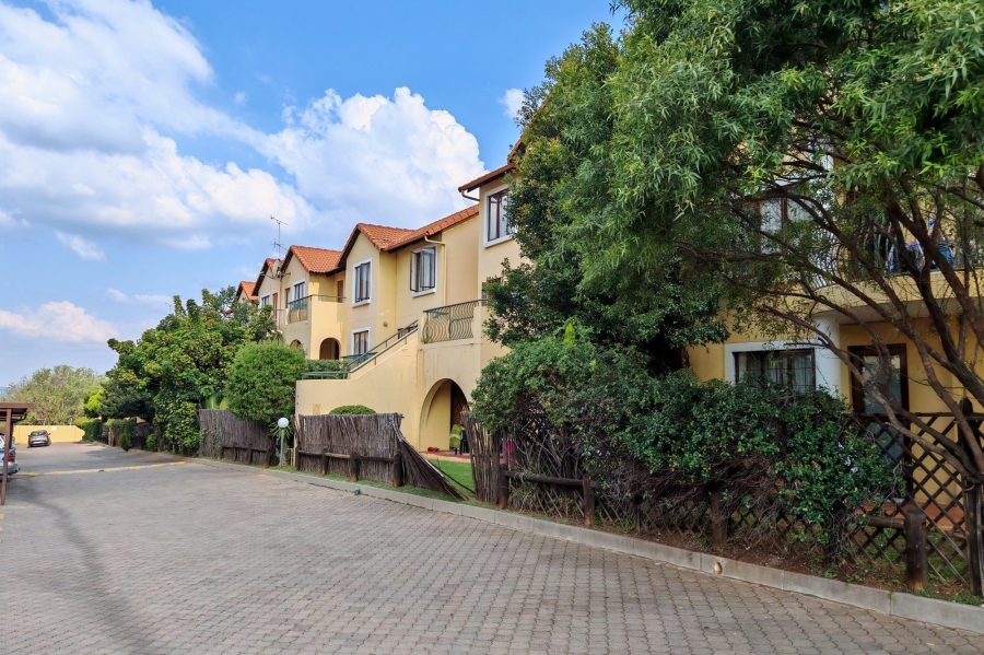 2 Bedroom Property for Sale in Sundowner Gauteng