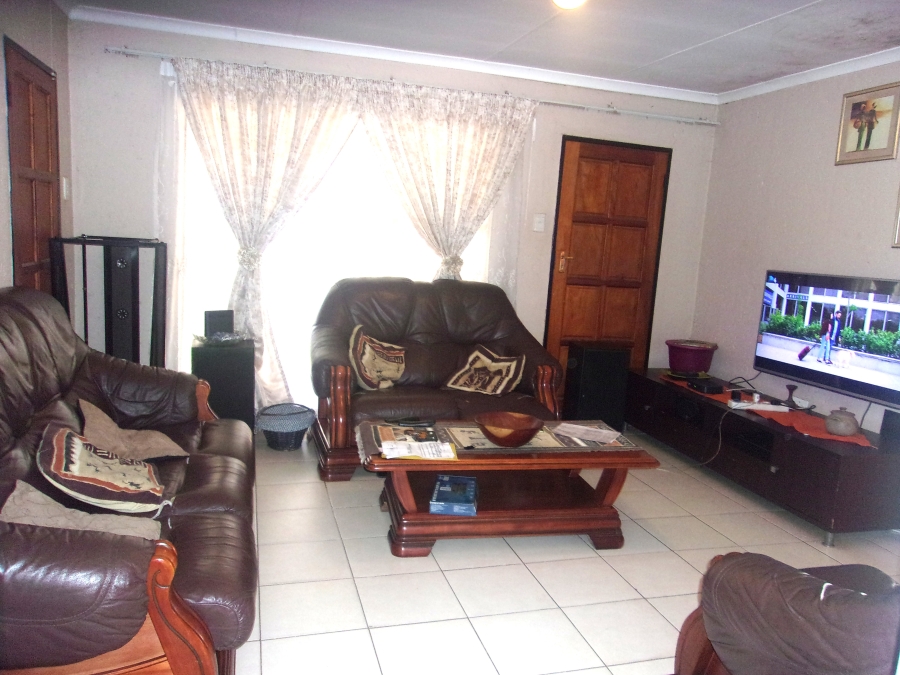 3 Bedroom Property for Sale in Daveyton Gauteng