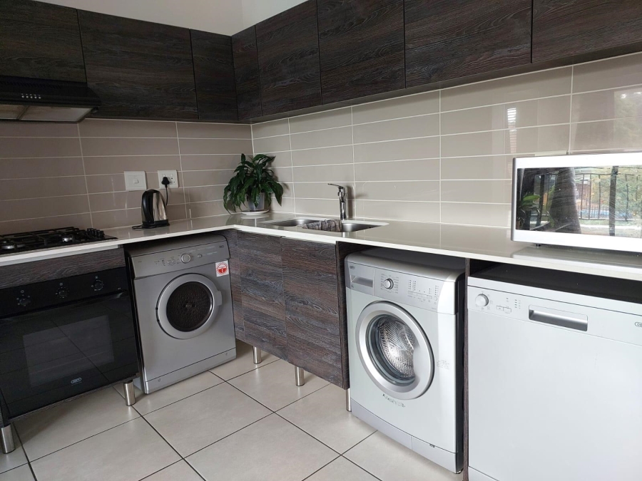 To Let 1 Bedroom Property for Rent in Modderfontein Gauteng