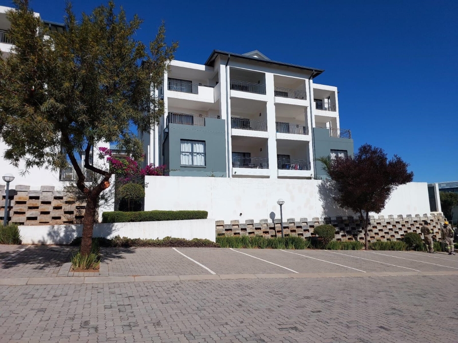 To Let 1 Bedroom Property for Rent in Modderfontein Gauteng