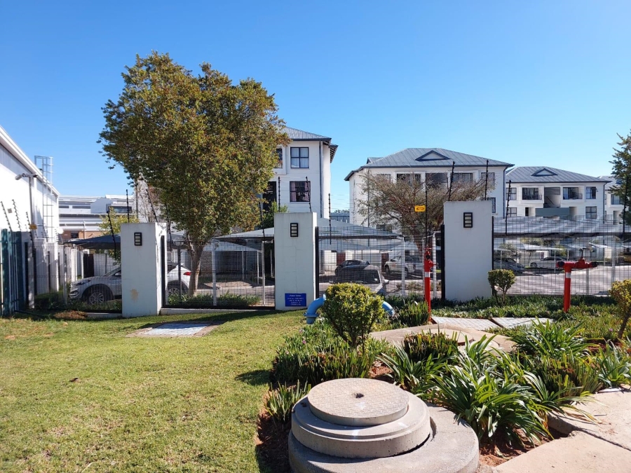 To Let 1 Bedroom Property for Rent in Modderfontein Gauteng