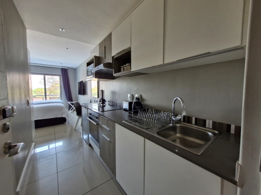 To Let 1 Bedroom Property for Rent in Rosebank Gauteng