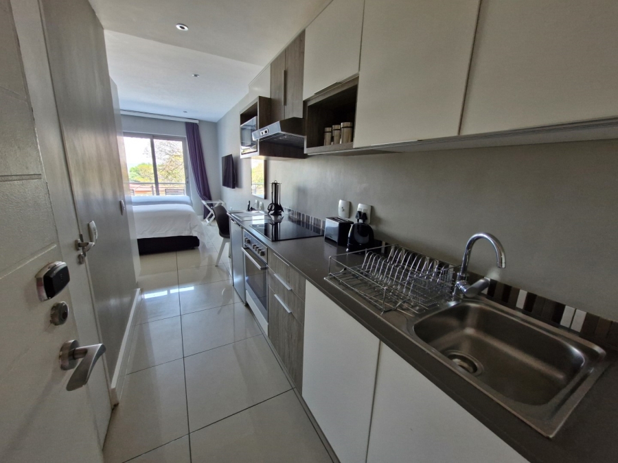 To Let 1 Bedroom Property for Rent in Rosebank Gauteng