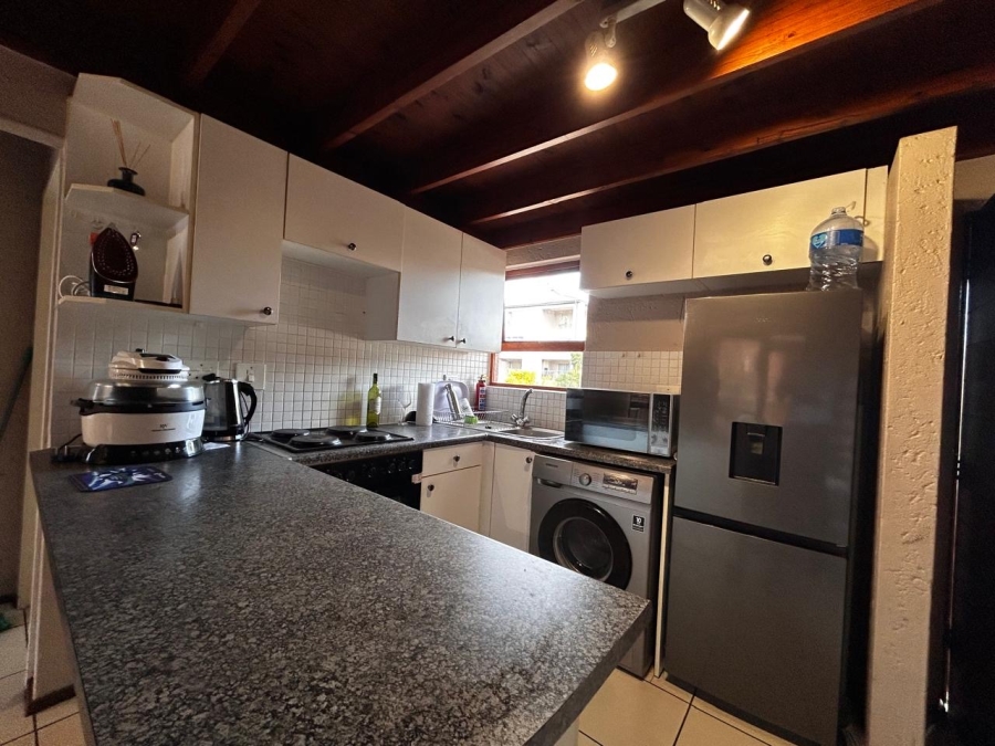 2 Bedroom Property for Sale in Sunninghill Gauteng