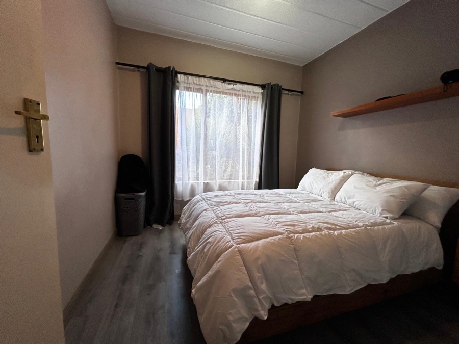 2 Bedroom Property for Sale in Sunninghill Gauteng