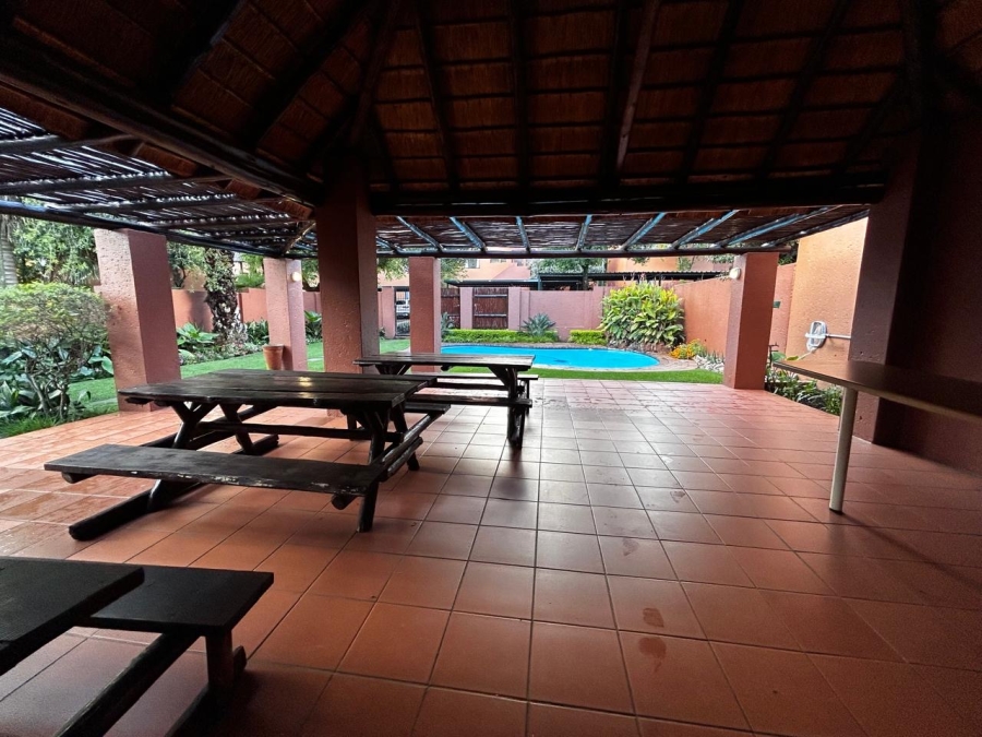 2 Bedroom Property for Sale in Sunninghill Gauteng
