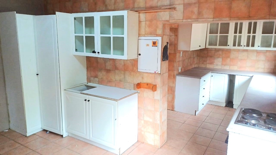 To Let 4 Bedroom Property for Rent in Lyttelton Manor Gauteng