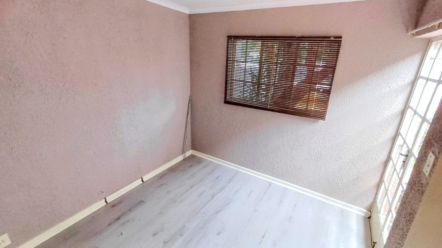 To Let 4 Bedroom Property for Rent in Lyttelton Manor Gauteng