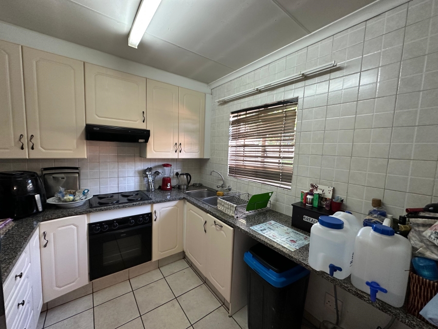 2 Bedroom Property for Sale in Annlin Gauteng