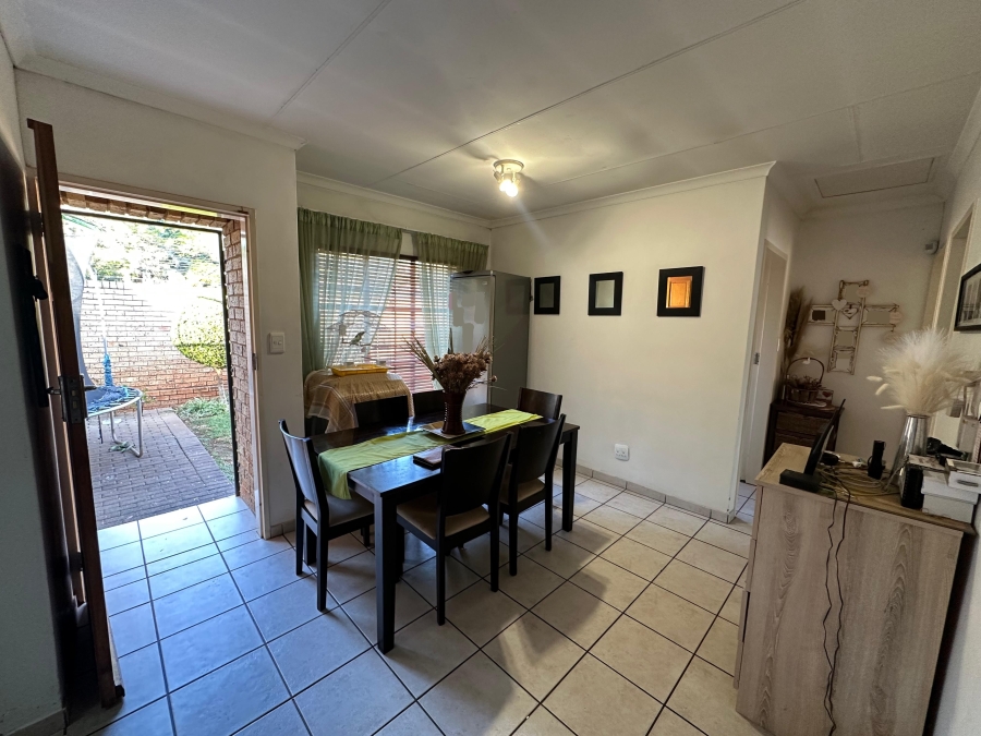 2 Bedroom Property for Sale in Annlin Gauteng