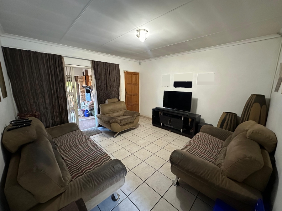 2 Bedroom Property for Sale in Annlin Gauteng