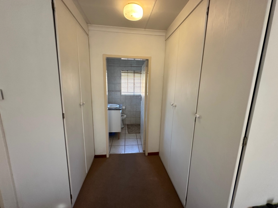 2 Bedroom Property for Sale in Annlin Gauteng
