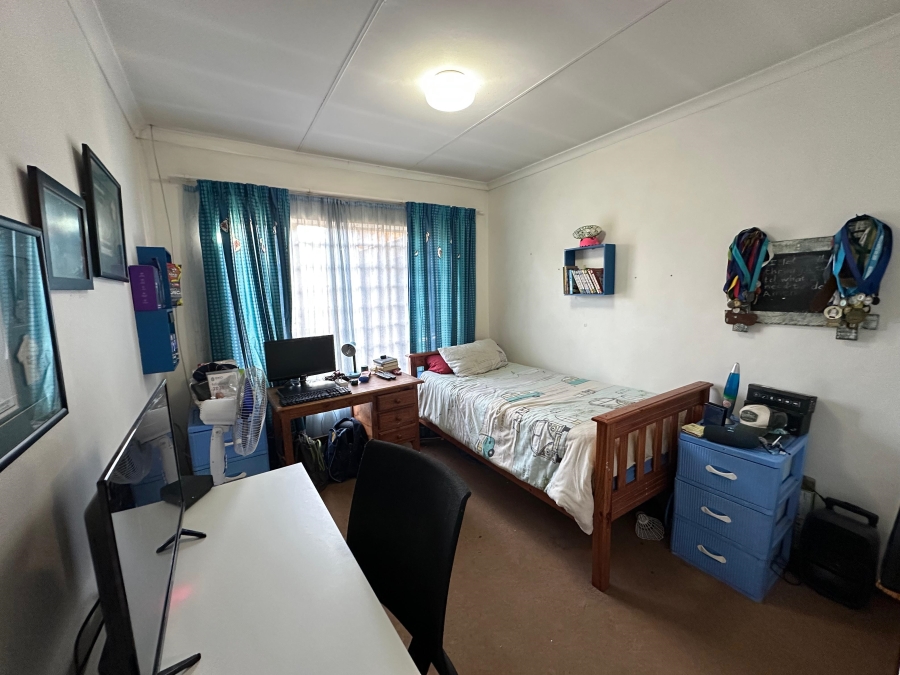2 Bedroom Property for Sale in Annlin Gauteng
